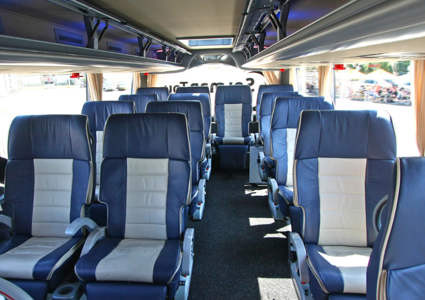 Comfortabel reizen met de bus: 5 Essentials voor een ontspannen rit